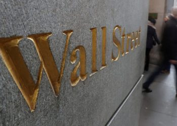 Wall Street Ends Down, Investors Step Back after Fitch US Rating Cut