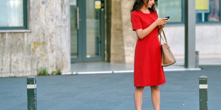 Hermes, The Maker Of Birkin Bags, Maintains Its Lead Over Competitors with an End-Of-Year Sales Increase